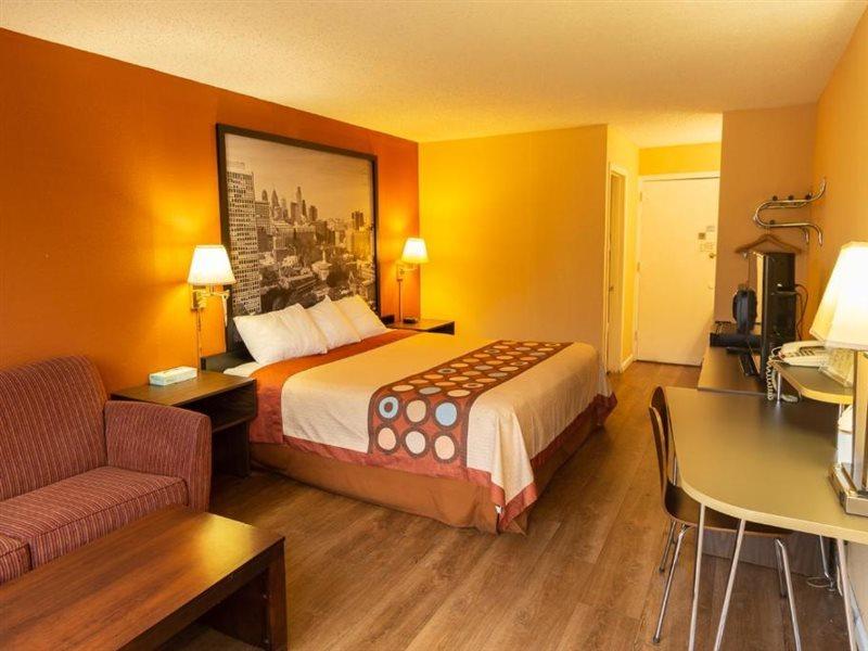 Super 8 By Wyndham Carlisle North Motel Bagian luar foto